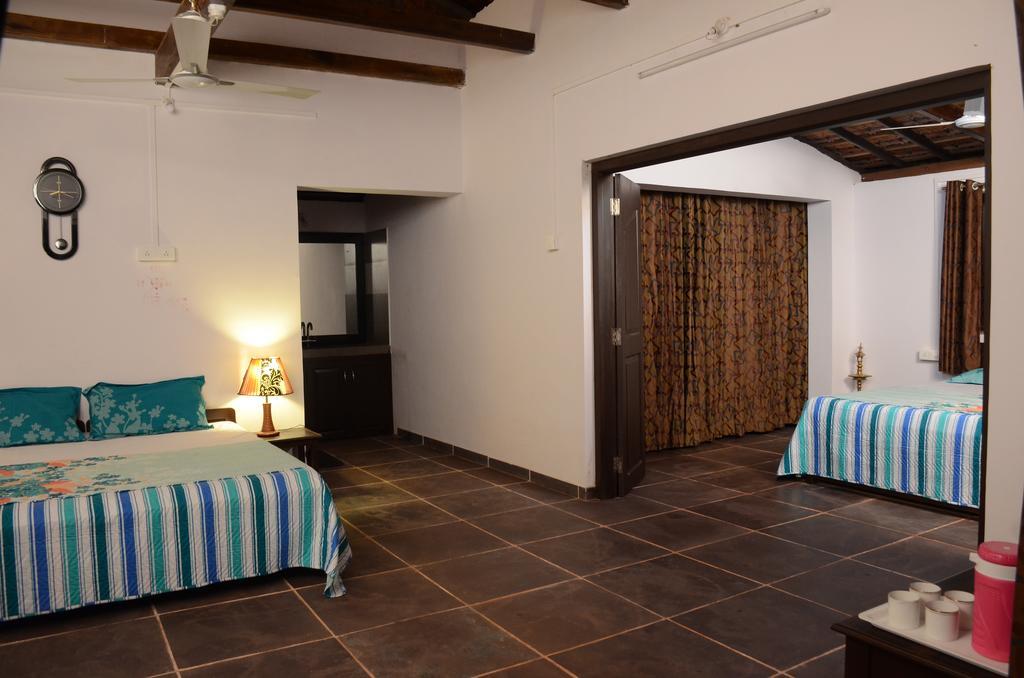 Beachfront Villas Ganpatipule Zimmer foto